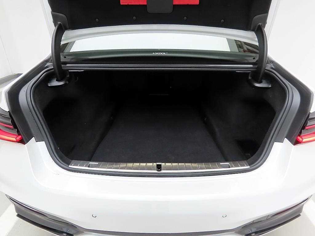 BMW 7 Series 730d xDrive M Sport 6