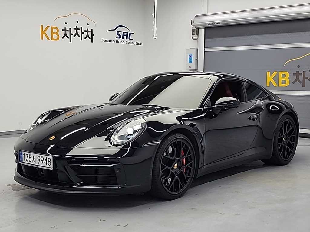 포르쉐 911 카레라 4 GTS 사진
