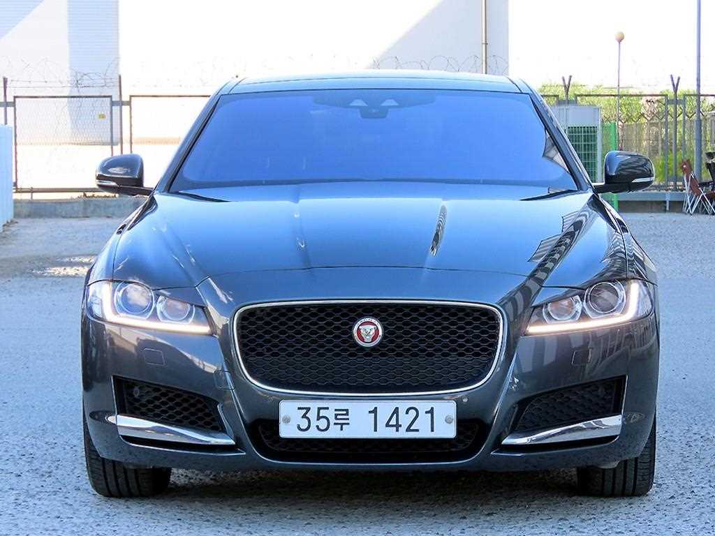 XF(X260) 2.5T 프레스티지 AWD 2018년식