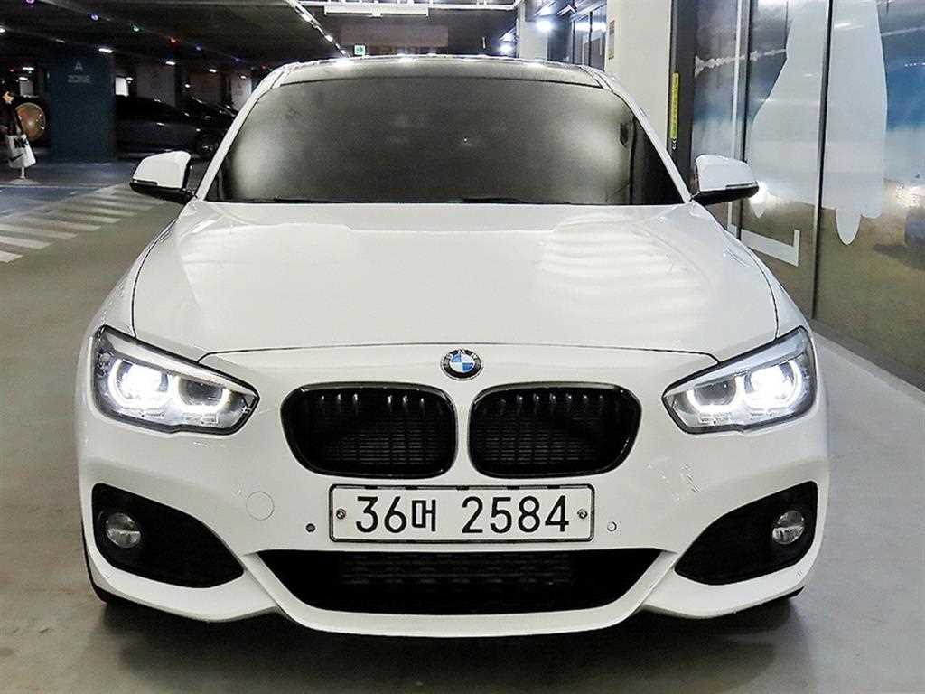 BMW 1시리즈 118d 스포츠 사진 2/19