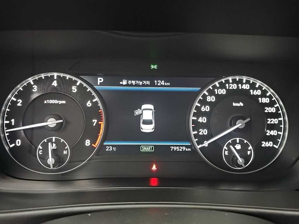Genesis EQ900 5.0 GDI AWD Limousine Prestige 7