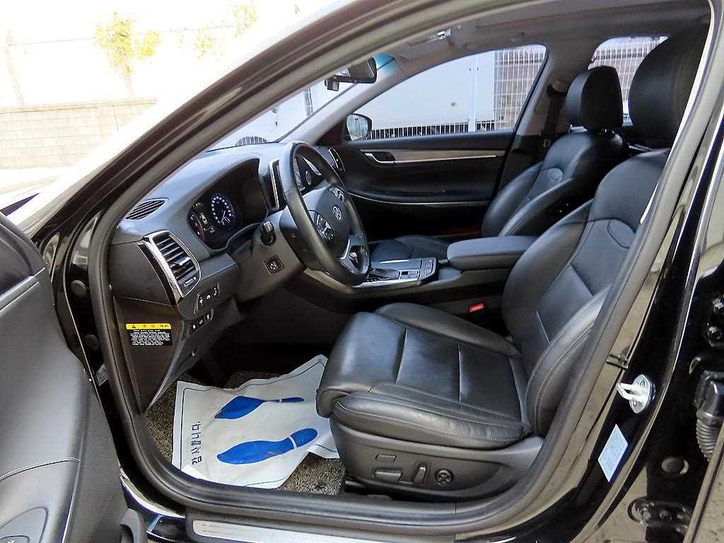 HYUNDAI Grandeur - Vista 12