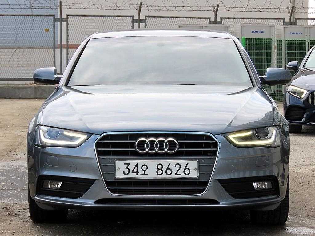 뉴 A4 2.0 TDI 다이나믹 2014년식
