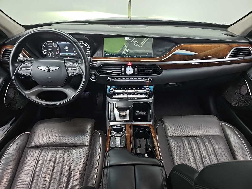 Genesis EQ900 5.0 GDI AWD Limousine Prestige 8