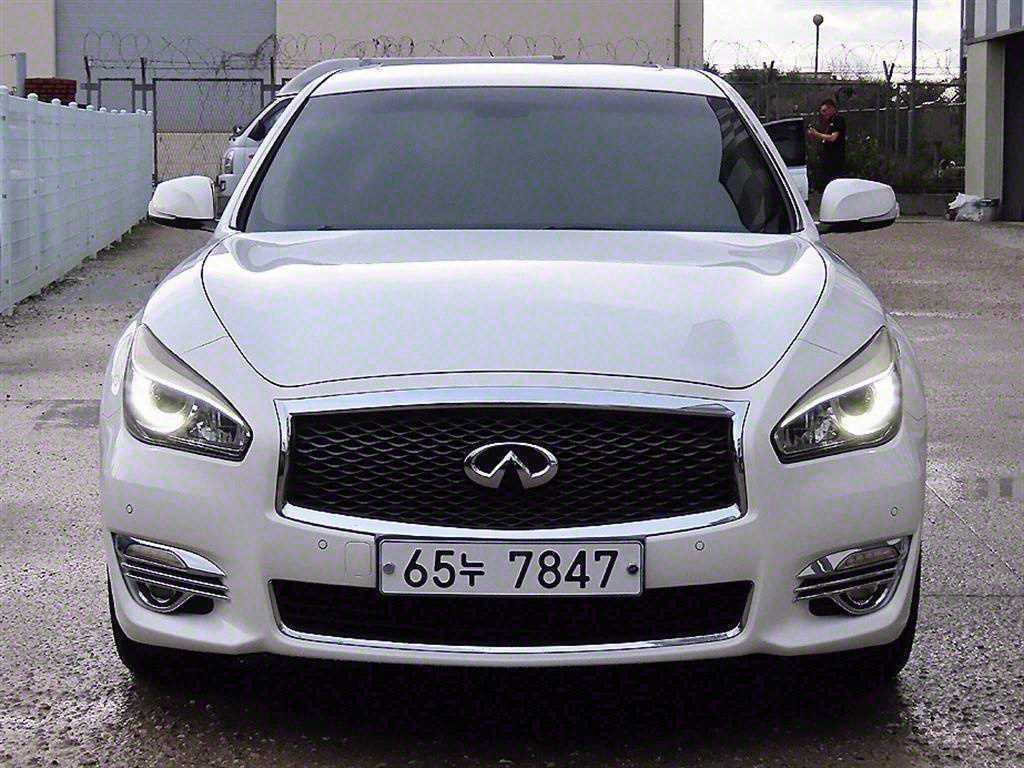 Q70 3.7스타일 2015년식