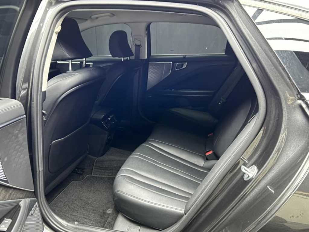 KIA K8 - Vista 9