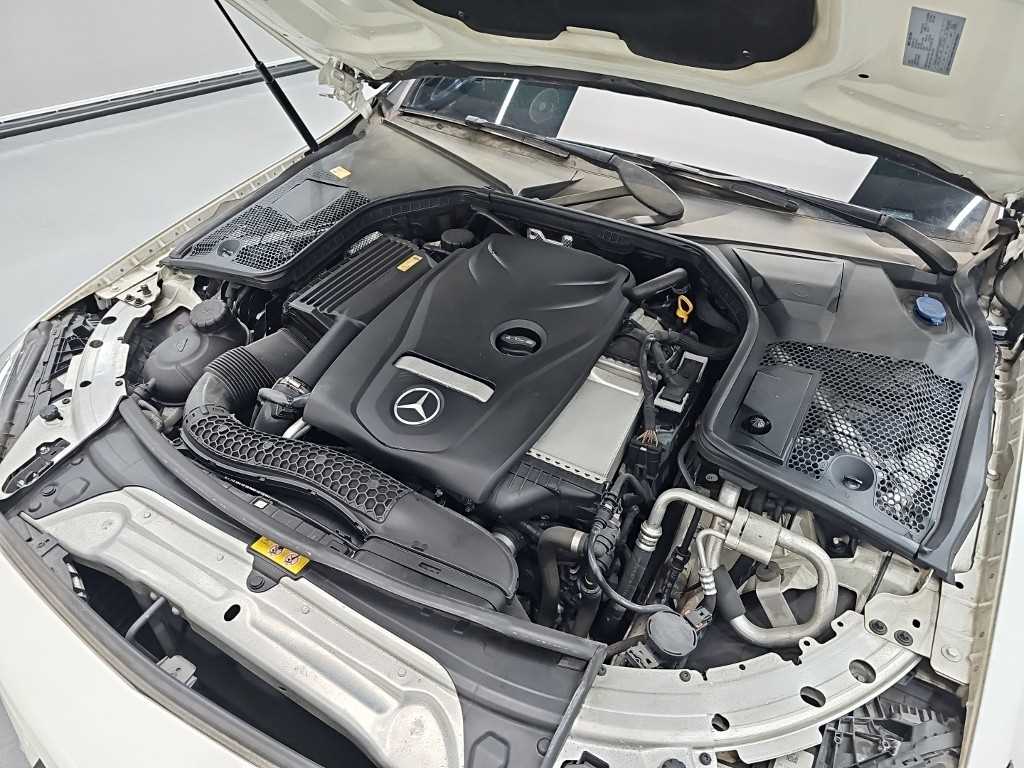 Mercedes-Benz C-Class C200 AMG LINE 6