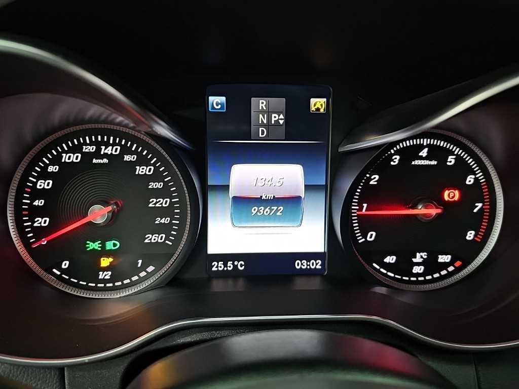 Mercedes-Benz C-Class C200 AMG LINE 7