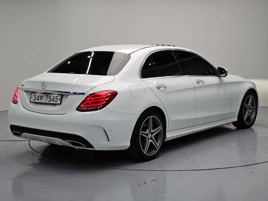 Mercedes-Benz C-Class C200 AMG LINE 5