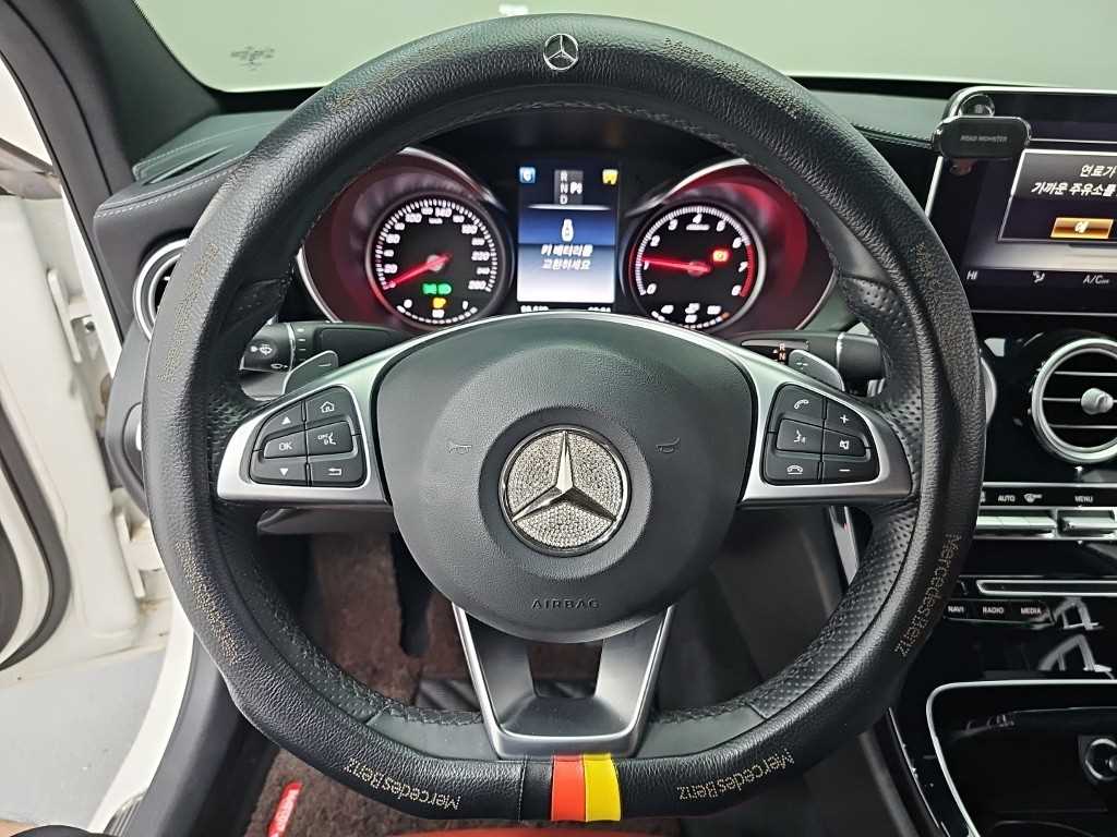 Mercedes-Benz C-Class C200 AMG LINE 10