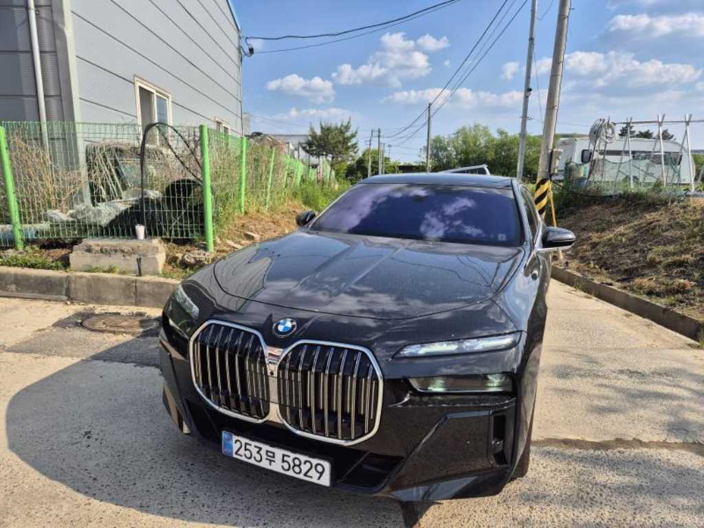 7시리즈 (G70) 740i xDrive M 스포츠 2025년식