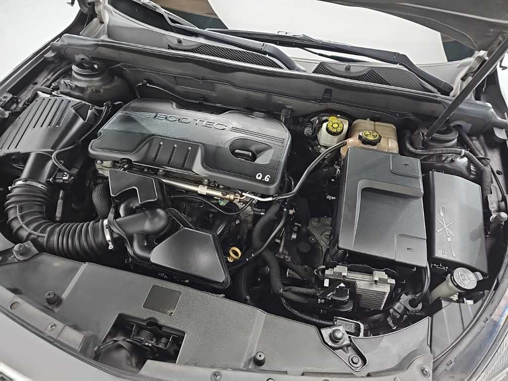 Chevrolet Malibu 2.0 LTZ Deluxe Black Wheel 6