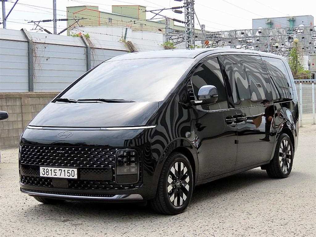 Hyundai Staria LPG Lounge Mobility