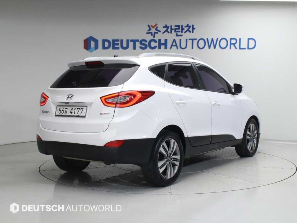현대 투싼 디젤(E-VGT)2WD 모던 사진 2/20