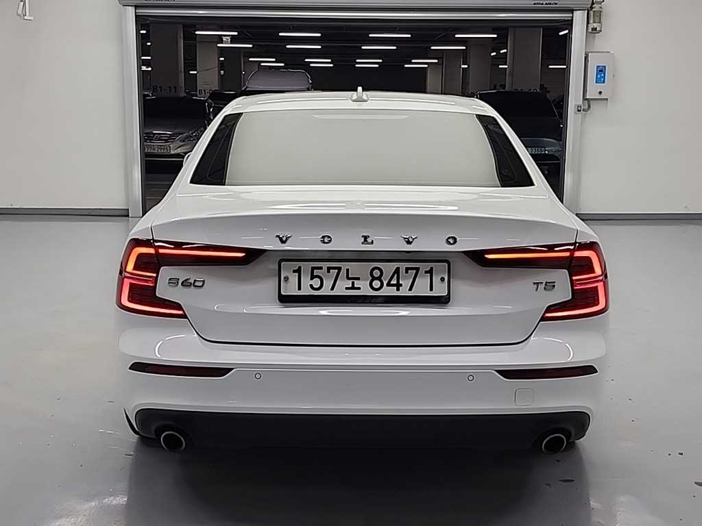 Volvo S60 T5 Momentum 4