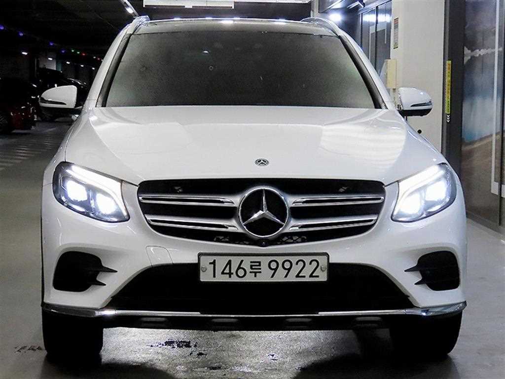 벤츠 GLC 클래스 GLC 300 4MATIC AMG LINE 사진 2/20