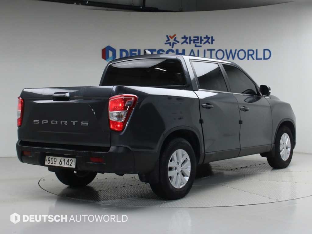 KGM 렉스턴 디젤 2.2 2WD 와일드 사진 2/20