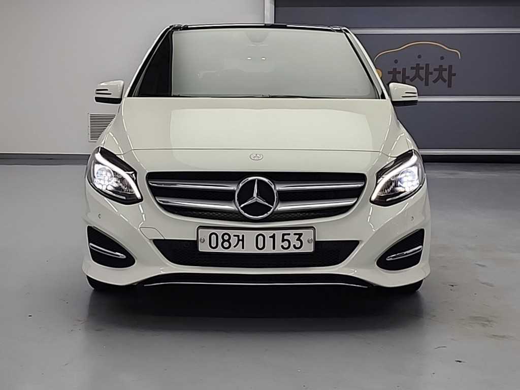 벤츠 B 클래스 (MY B) B200 d 사진 2/20