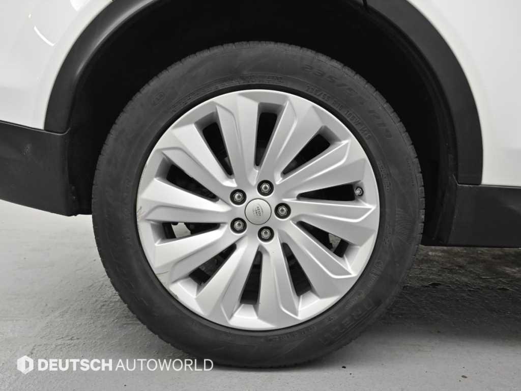 Land Rover Discovery Sport P250 SE 6