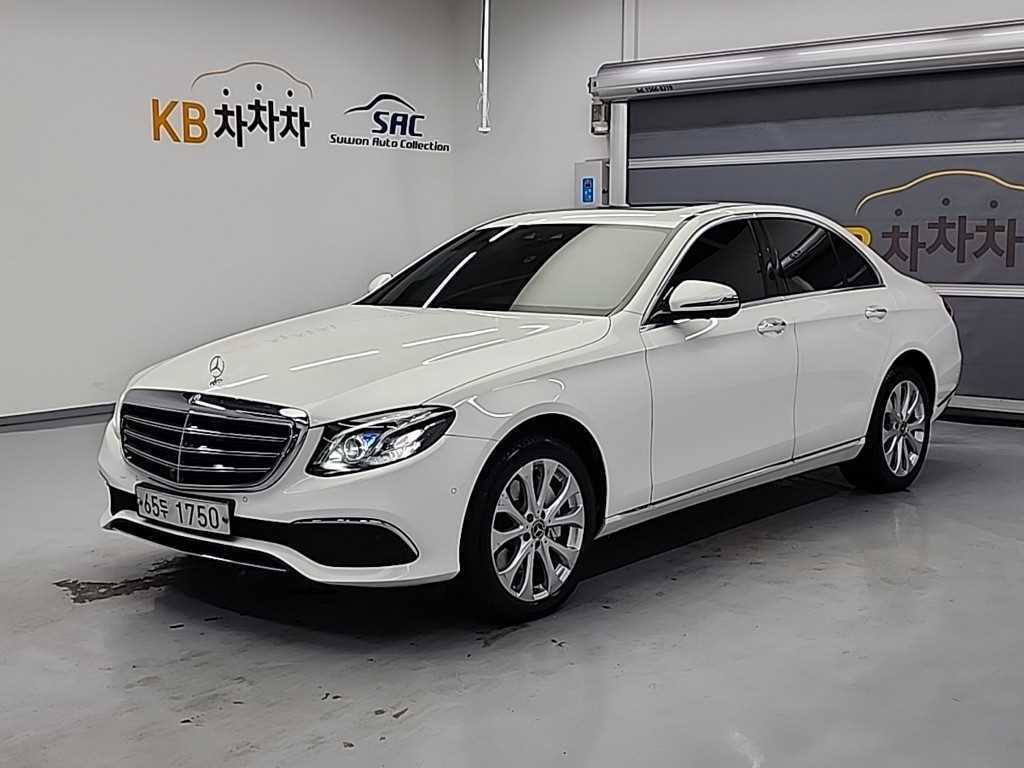 벤츠 E 클래스 E300 4MATIC 익스클루시브 사진 2/20