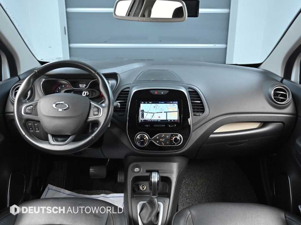 Renault QM3 Diesel 1.5 RE Base Type 8