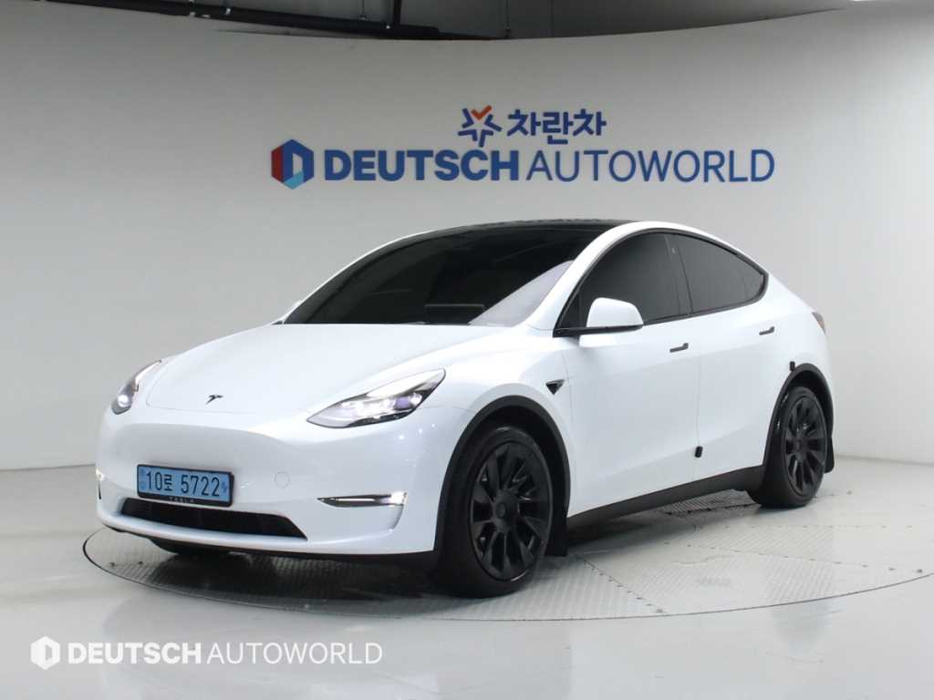 Tesla Model Y RWD