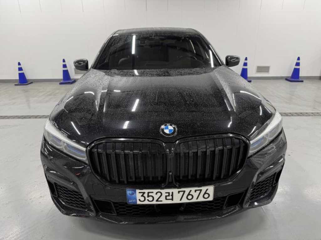 BMW 7 Series 740Li xDrive M SPORT