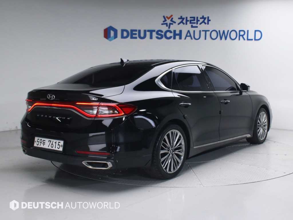 현대 그랜저 3.0 GDI 익스클루시브 스페셜 사진 2/20