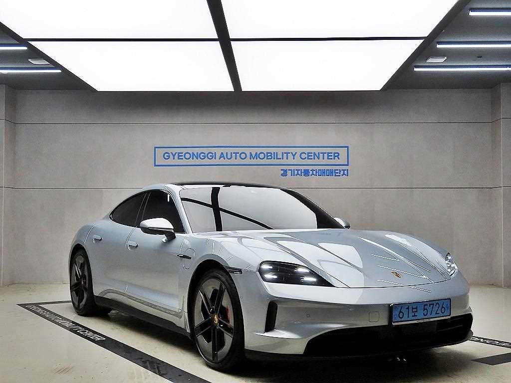 Porsche Taycan 4S