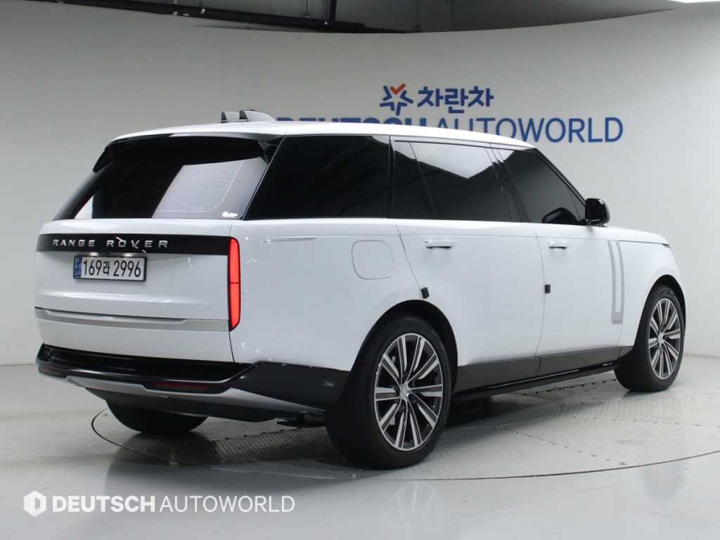 랜드로버 레인지로버 3.0 D350 LWB 오토바이오그래피 사진 2/20