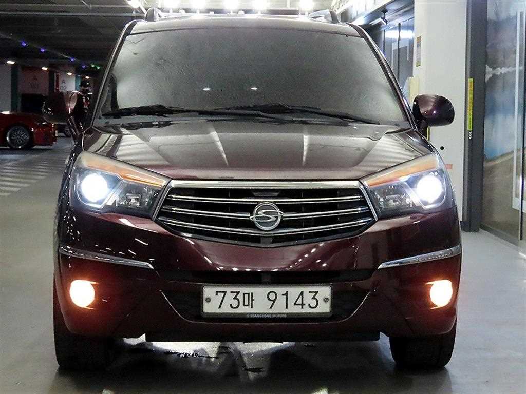 KGM 코란도 4WD GT 11인승 사진 2/18