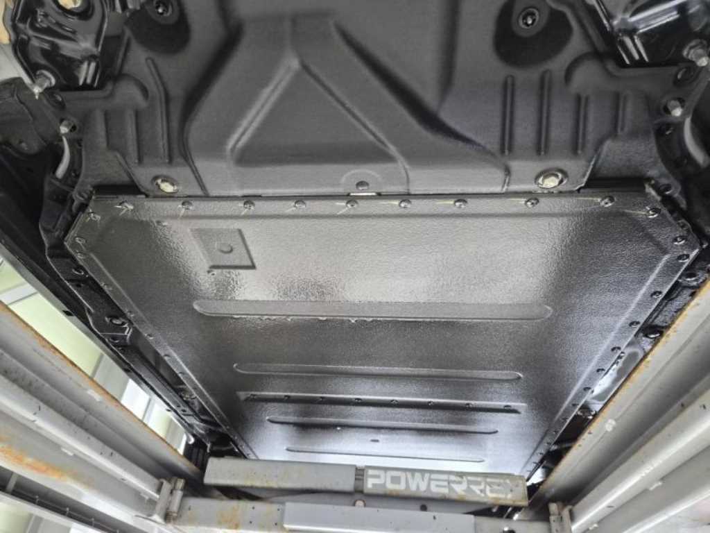 KG Mobility (Ssangyong) Torres E5 7