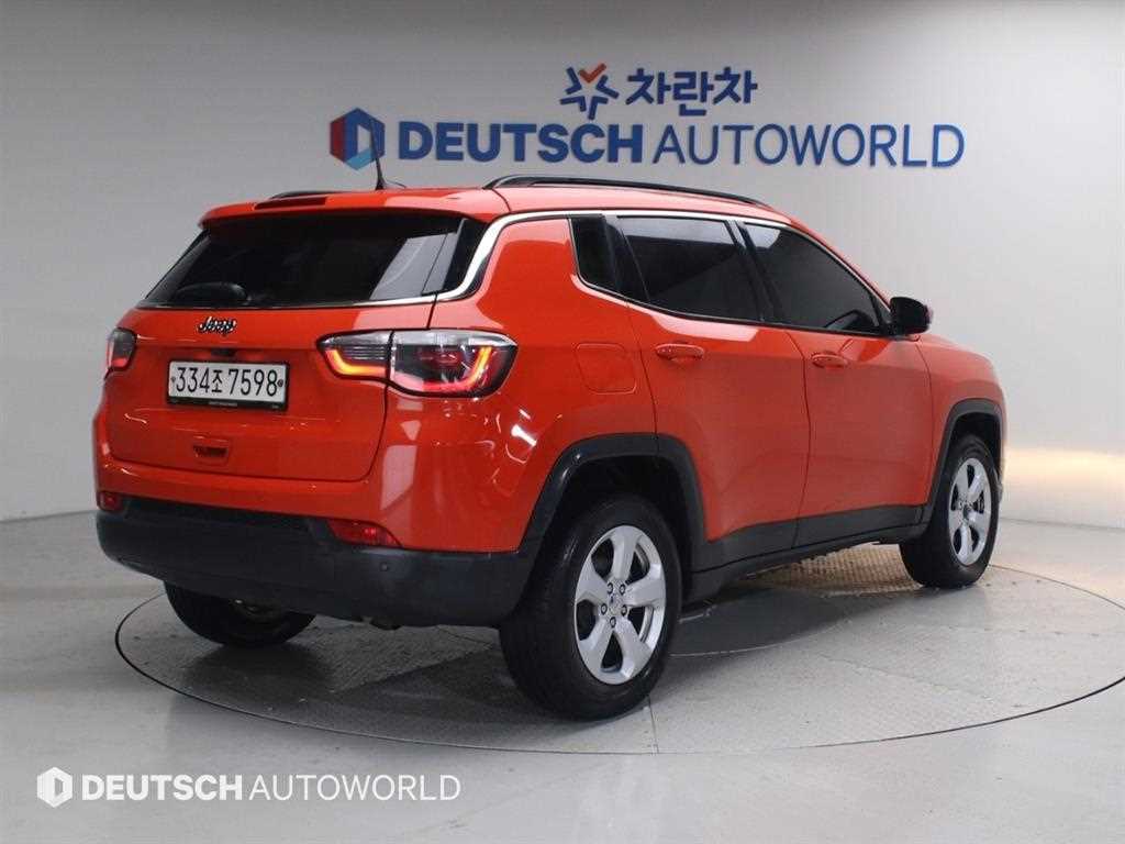 지프 컴패스 2.4 AWD 론지튜드 사진 2/20