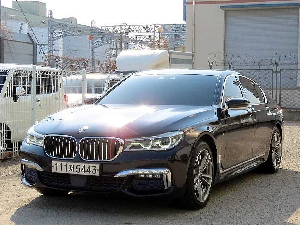 BMW 7시리즈 730d xDrive 사진 2/20