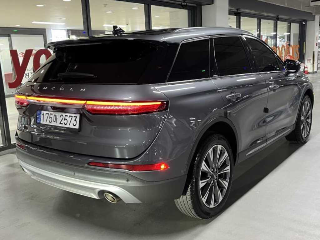 Lincoln Corsair 2.0 Reserve AWD 5