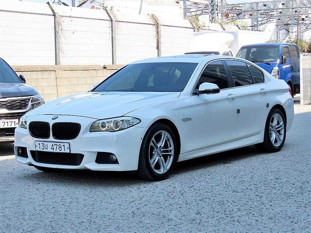 BMW 5시리즈 520d 사진 2/20