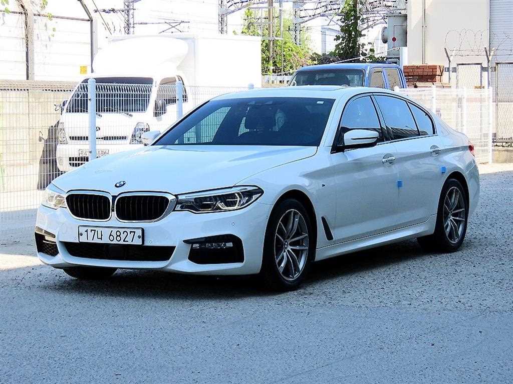 BMW 5시리즈 520d xDrive M 스포츠 플러스 사진 2/20