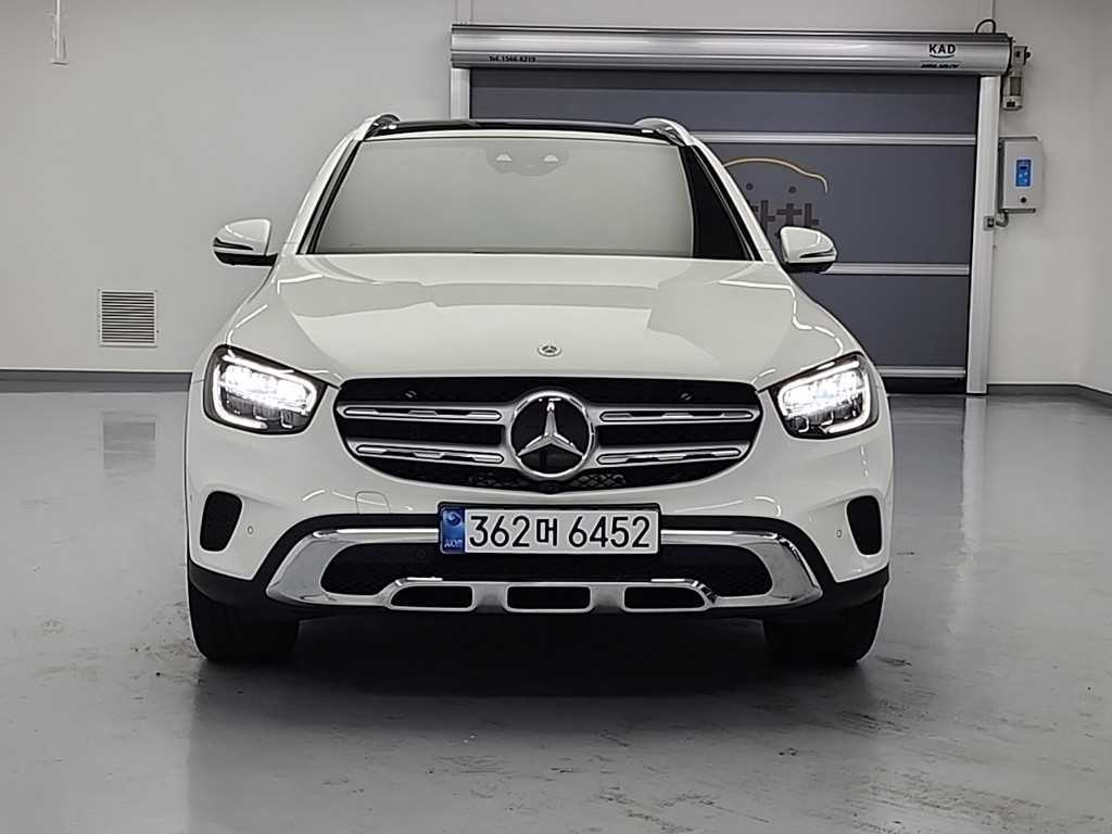 벤츠 GLC 클래스 GLC 220 d 4MATIC 사진 2/19