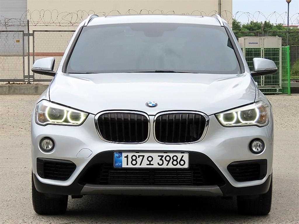 BMW X1 xDrive 18d 프리미엄 사진 2/20