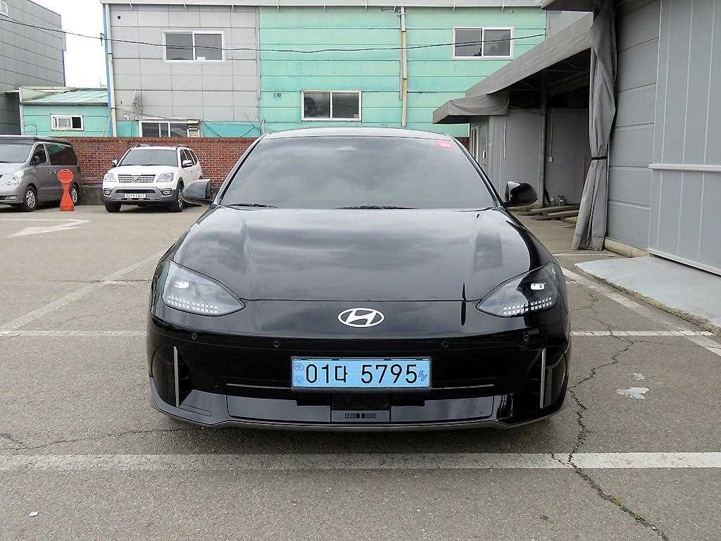 Hyundai IONIQ Long Range 4WD 3