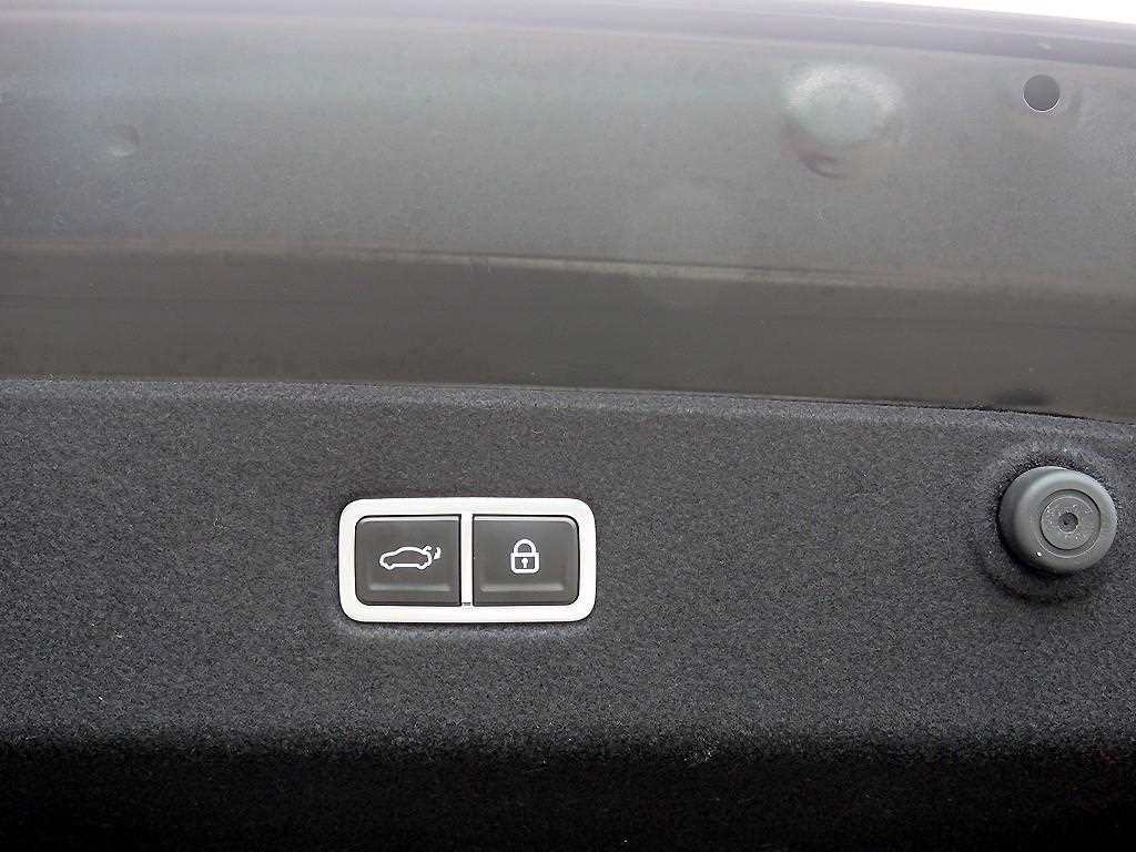 Hyundai IONIQ Long Range 4WD 6