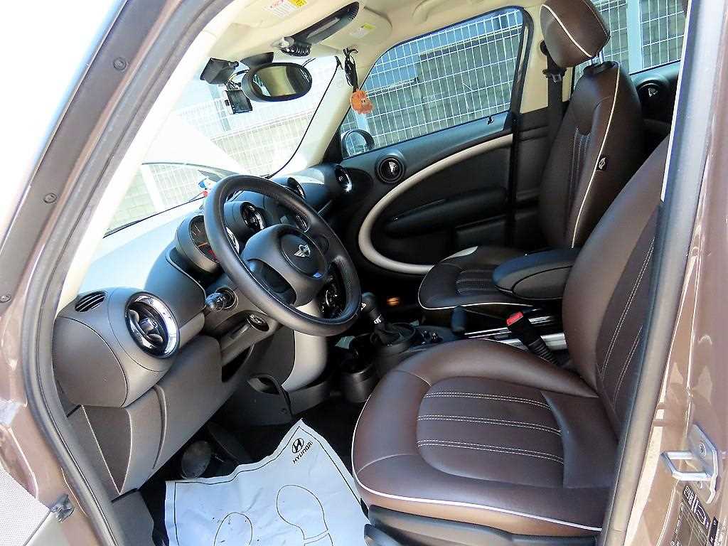 Mini Countryman 2.0 D 6