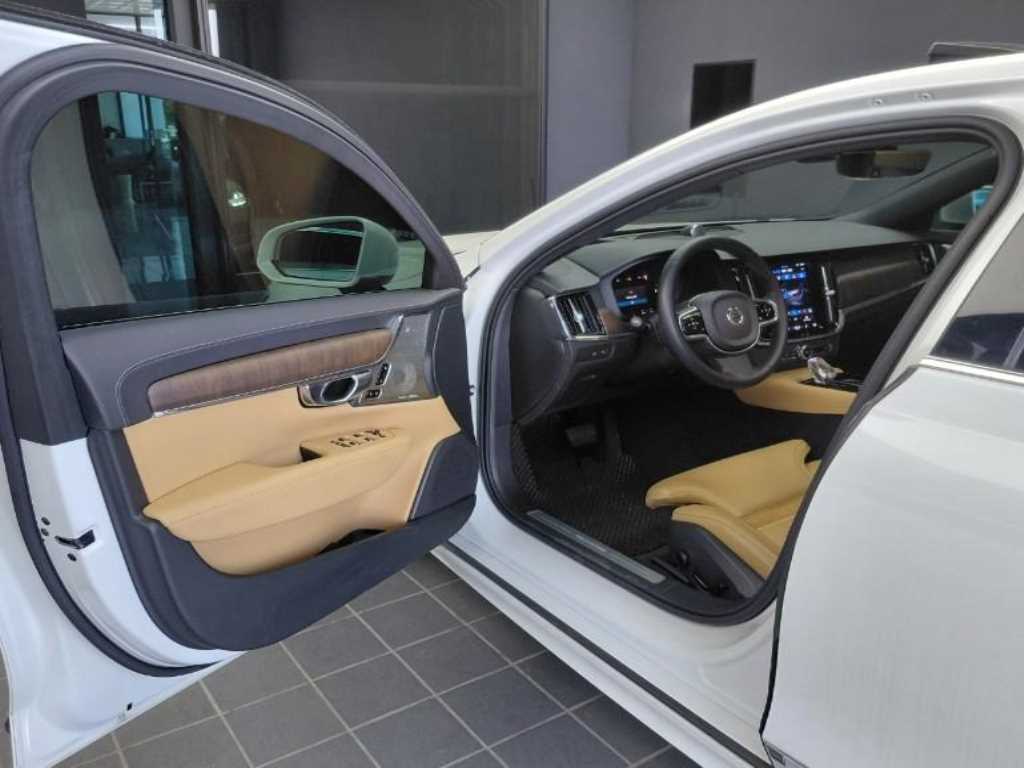Volvo S90 T8 AWD Ultimate Bright — фото 4