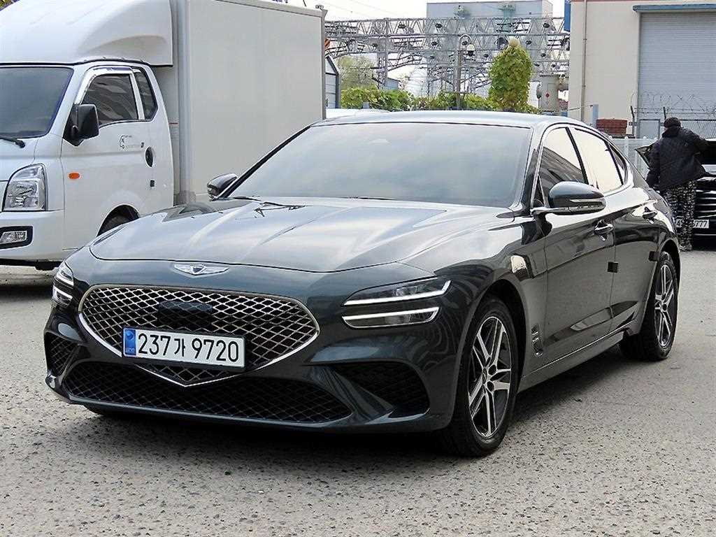 제네시스 G70 디젤 2.2D 4WD 기본형 사진 2/19