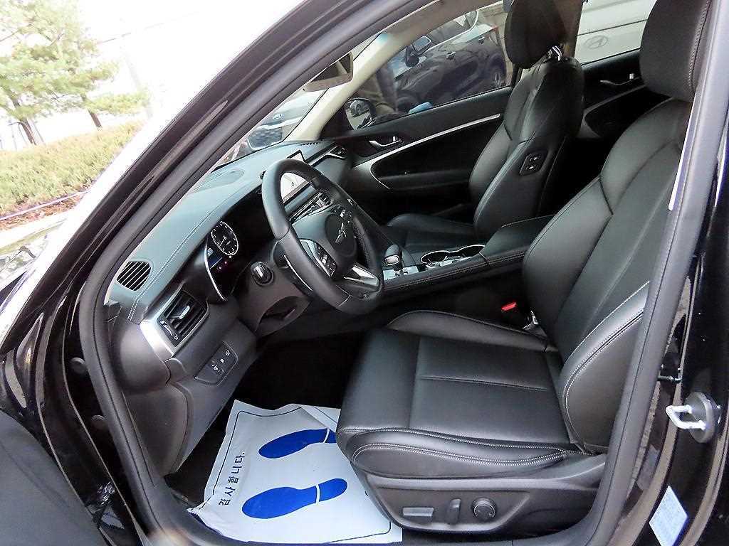 Genesis G70 Gasoline 3.3T 4WD Base Type 6