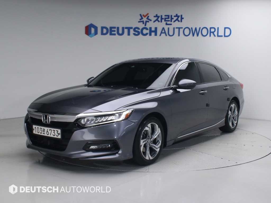 Honda Accord 1.5 Turbo 2