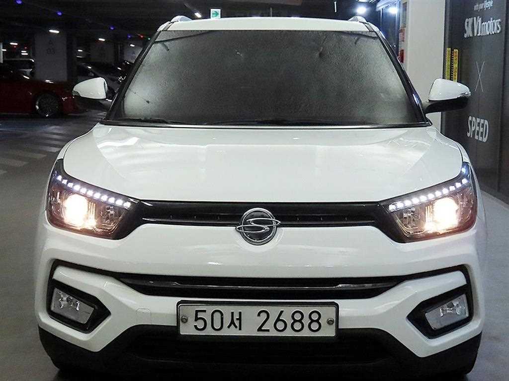 KGM 티볼리 2WD 가솔린 VX 사진 2/20