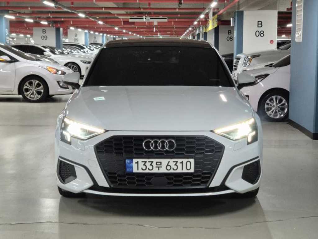 A3(8Y) 40 TFSI 프리미엄 2023년식