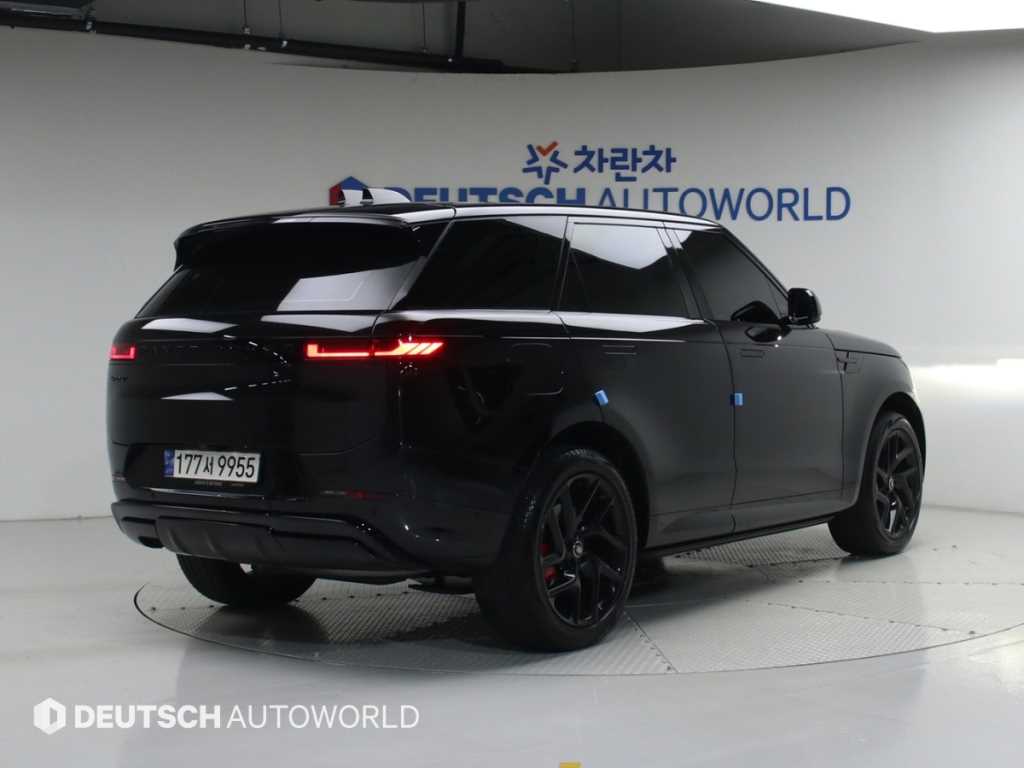 랜드로버 레인지로버 스포츠 D300 HSE 다이나믹 사진 2/20