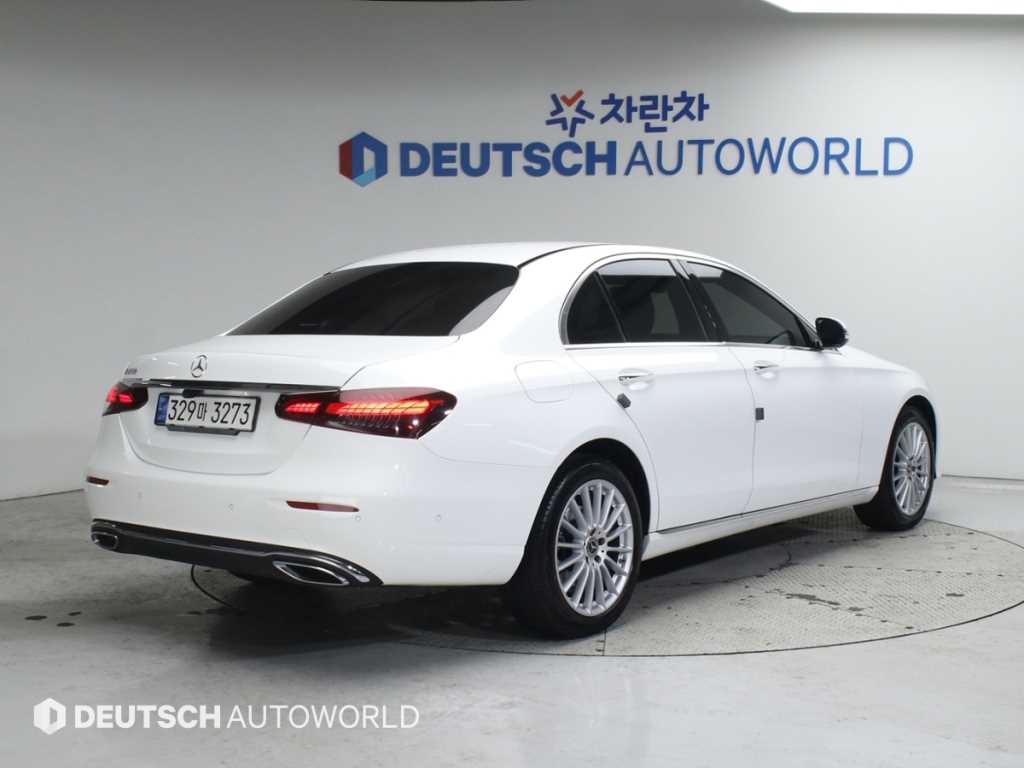 벤츠 E 클래스 E250 익스클루시브 사진 2/20